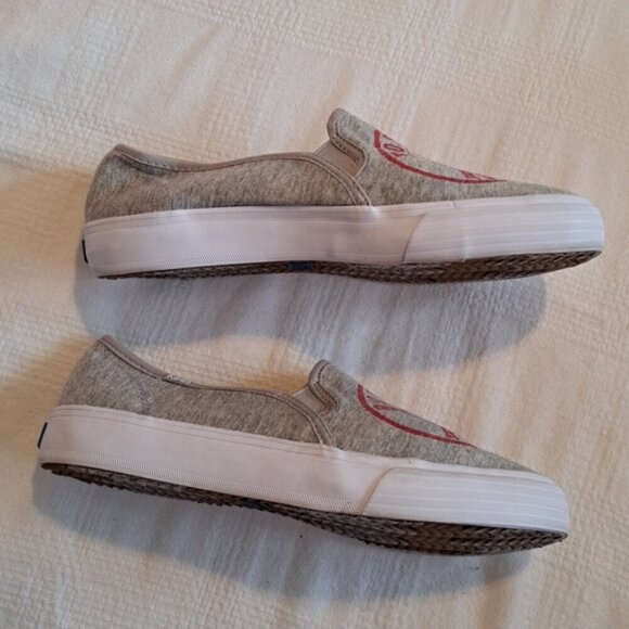 Boston Red Sox women's size 7.5 slip on Keds, gray with red printing, VGUC - Picture 3 of 8